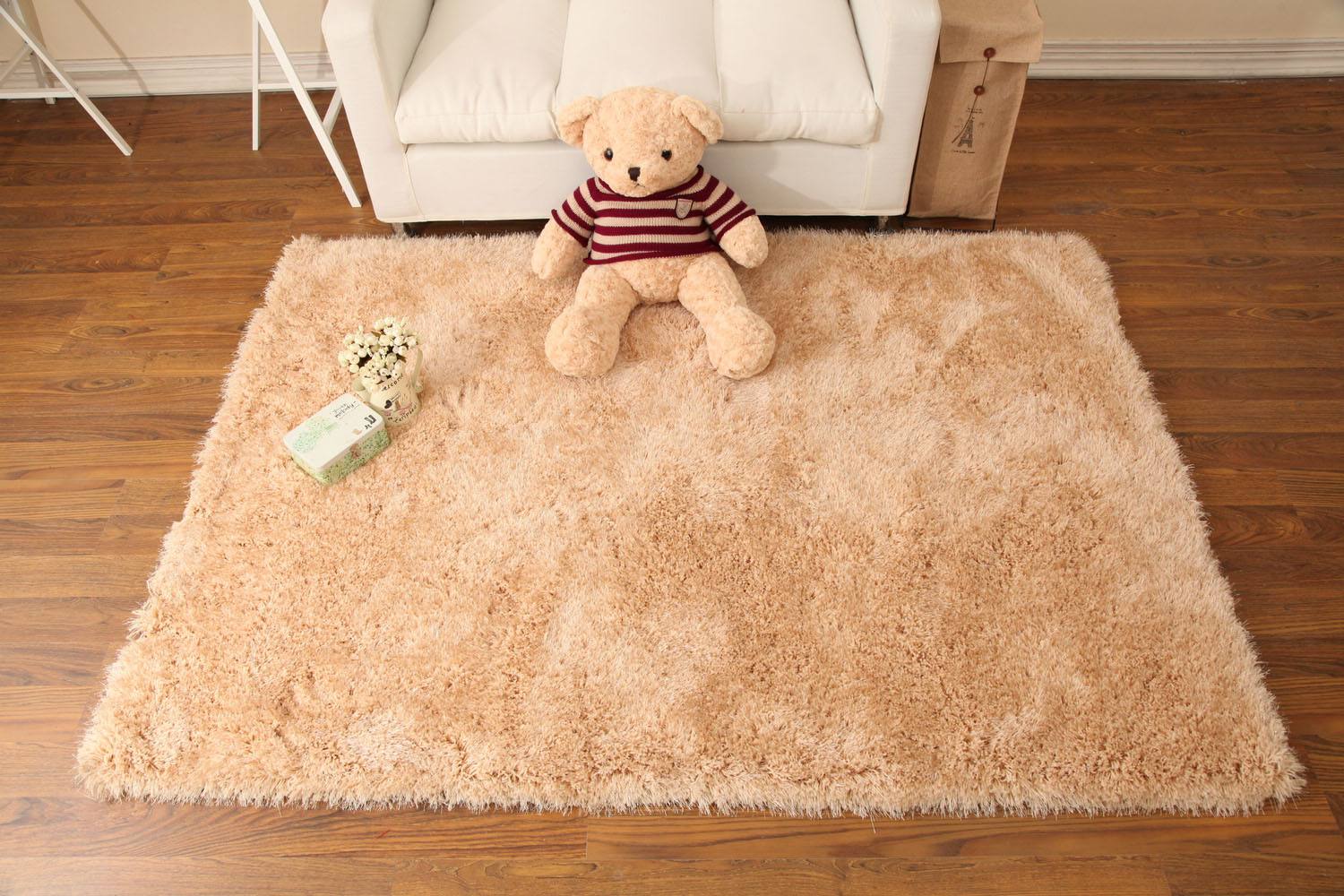 客厅地毯一般多大，客厅地毯应该怎么选？